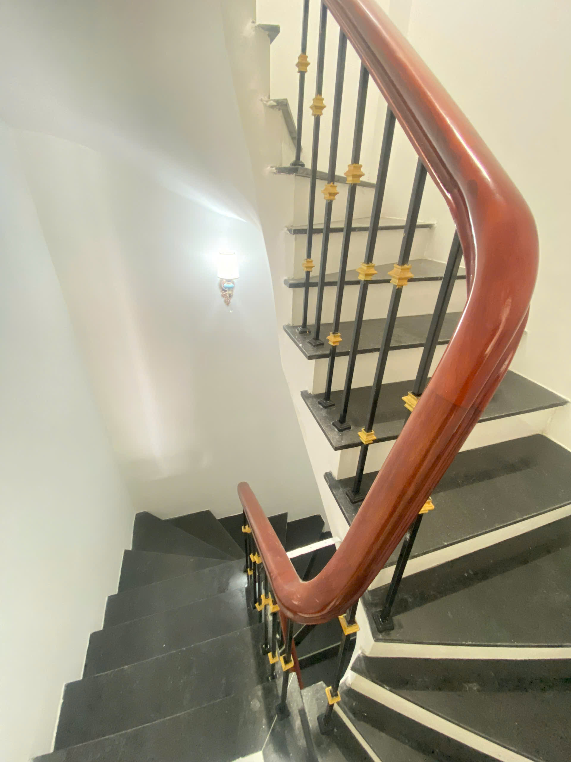 NHỈNH 6 TỶ - NHÀ MỚI 6 TẦNG – CỔ NHUẾ- NỘI THẤT ĐẸP -CHỈ VIỆC XÁCH VALY VỀ Ở.
